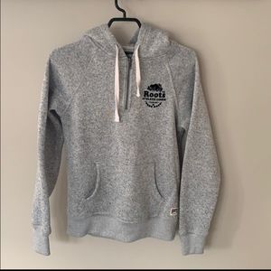 ROOTS sweater